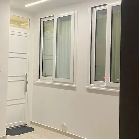 Endless Summer Apartment